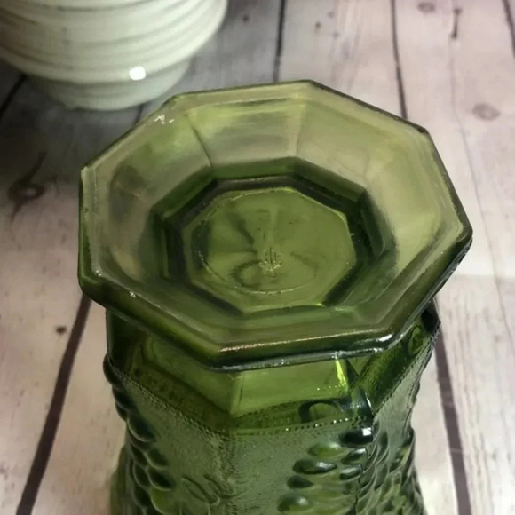 vintage anchor hocking green glass pitcher with embossed grapes - Picture 9 of 9